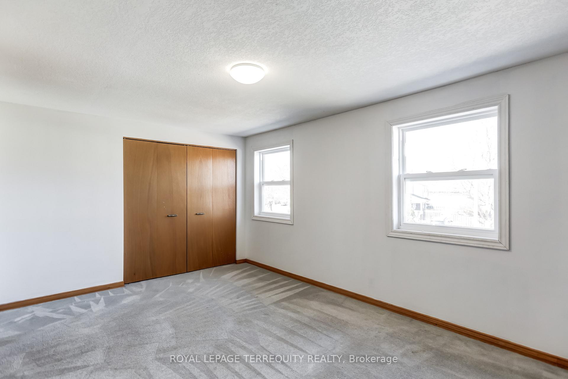 Photo 12 of 433 Bankside Crescent, Kitchener — HOMEH