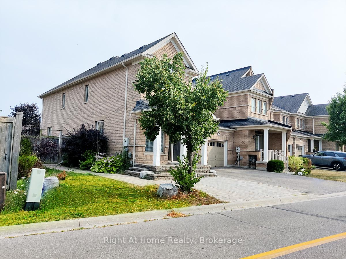 Front of Unit Lower, 126 Duncan Lane
