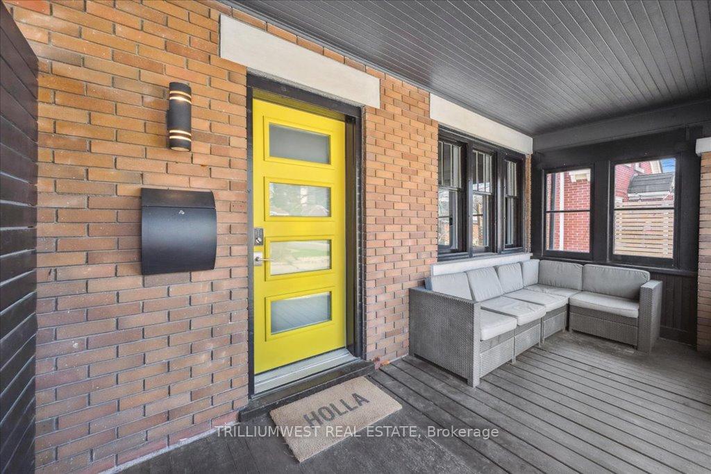 Photo 2 of 15 Ellis Avenue, Kitchener — HOMEH