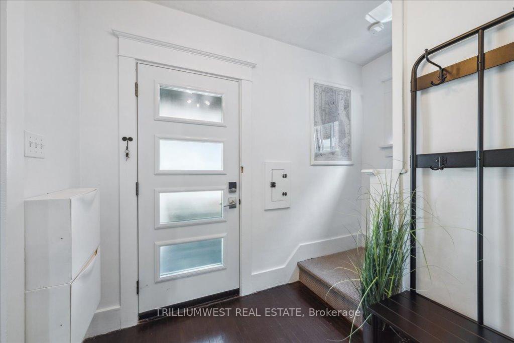 Photo 3 of 15 Ellis Avenue, Kitchener — HOMEH