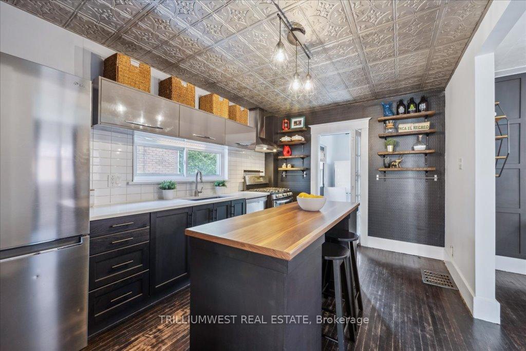 Photo 12 of 15 Ellis Avenue, Kitchener — HOMEH
