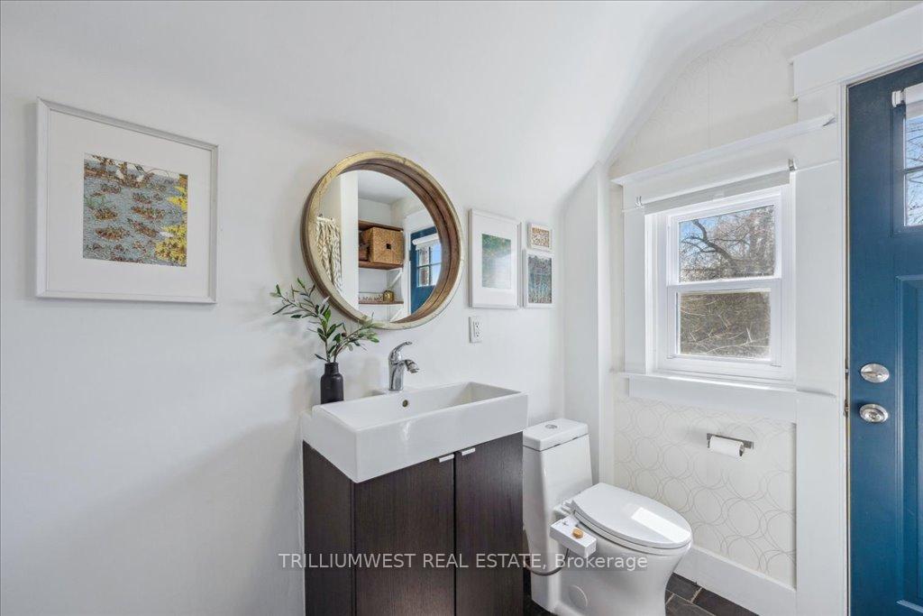 Photo 17 of 15 Ellis Avenue, Kitchener — HOMEH