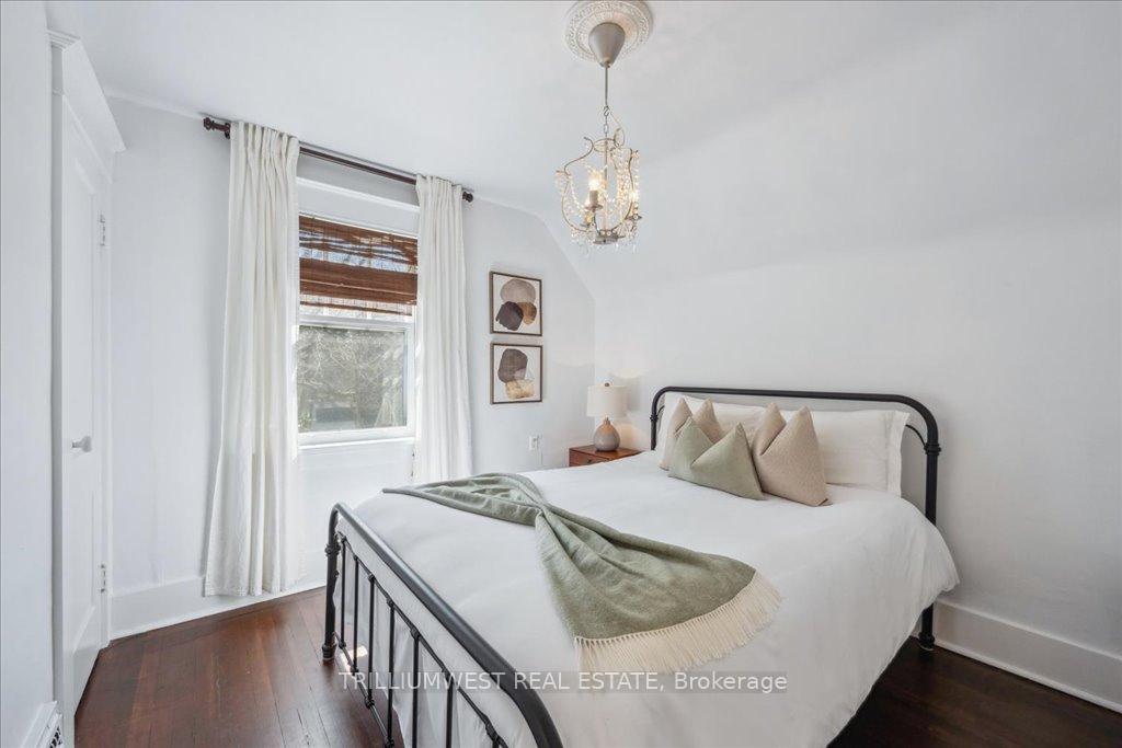 Photo 19 of 15 Ellis Avenue, Kitchener — HOMEH