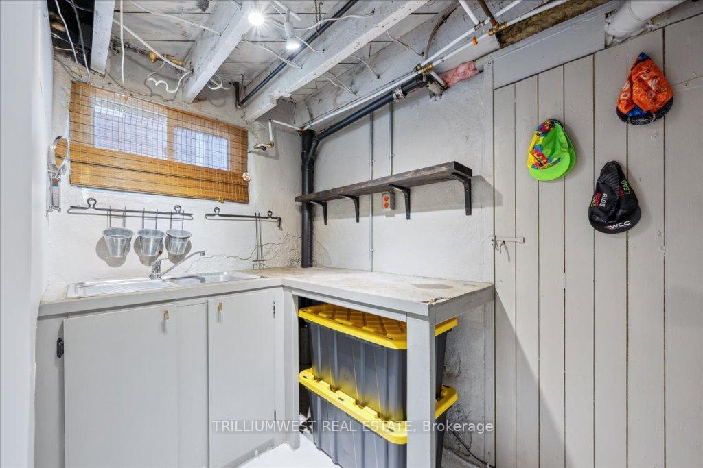 Photo 28 of 15 Ellis Avenue, Kitchener — HOMEH
