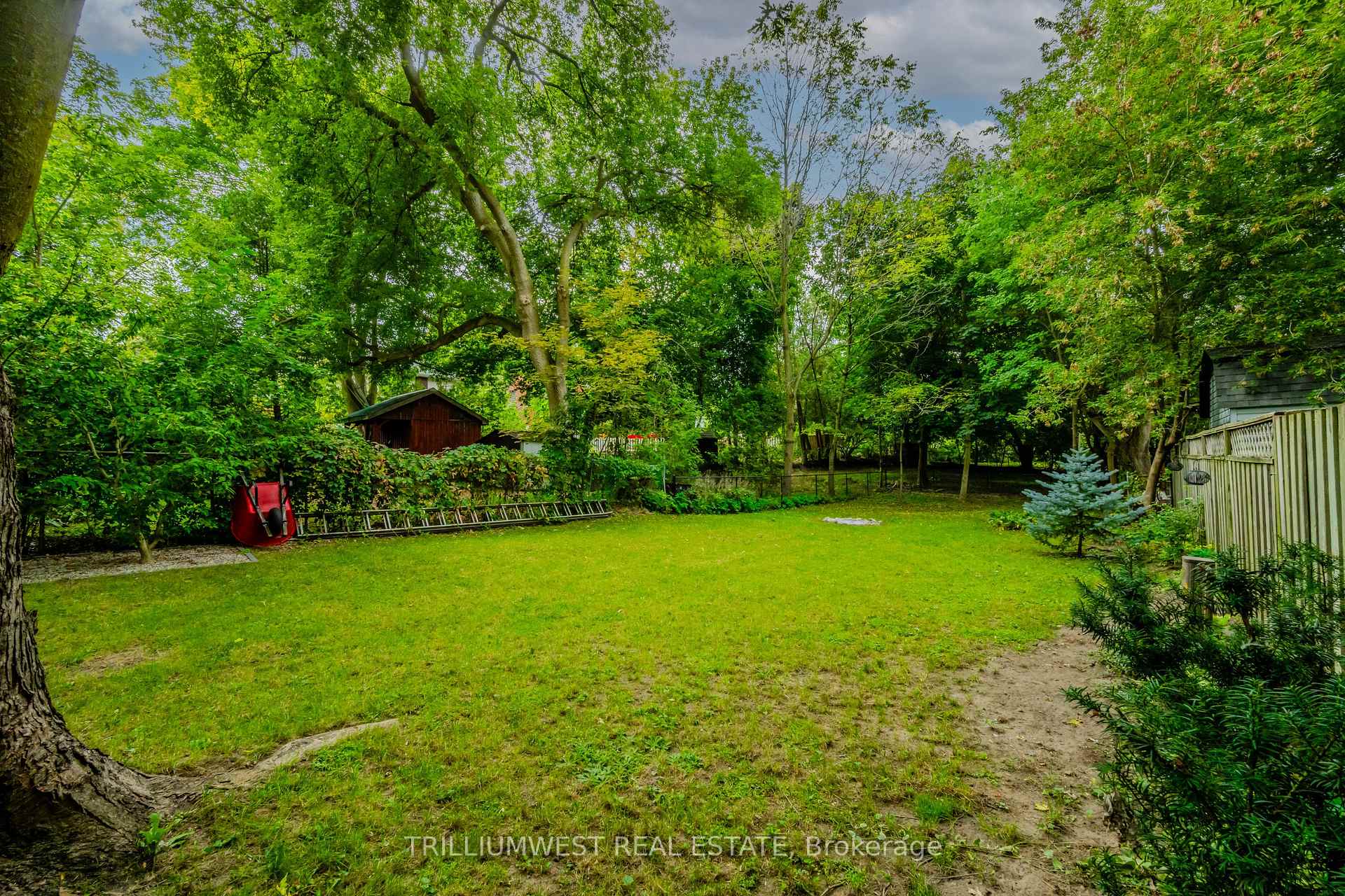 Photo 42 of 15 Ellis Avenue, Kitchener — HOMEH