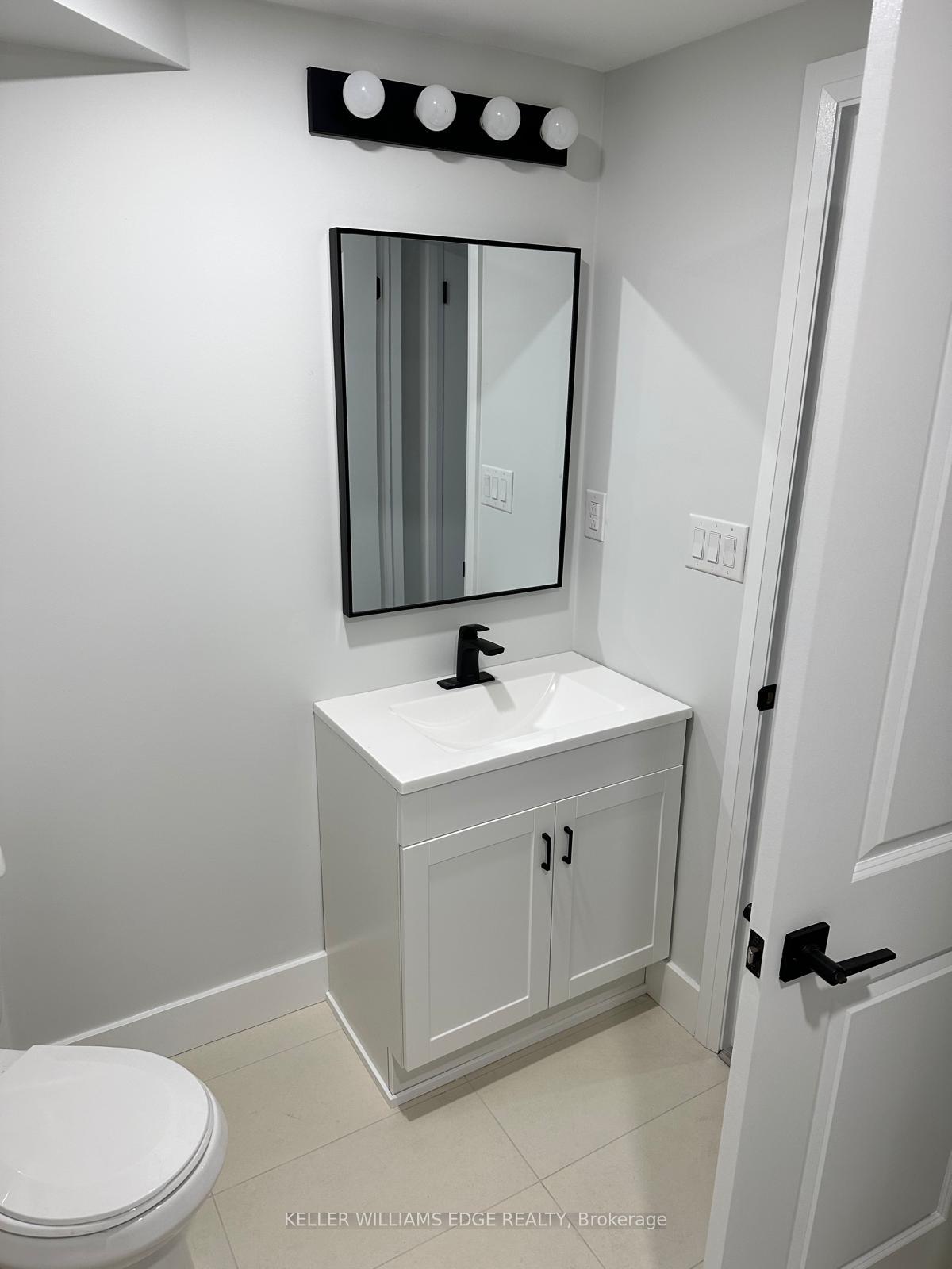 Photo 5 of Unit Lower L, 497 Upper Kenilworth Avenue, Hamilton, Huntington — HOMEH