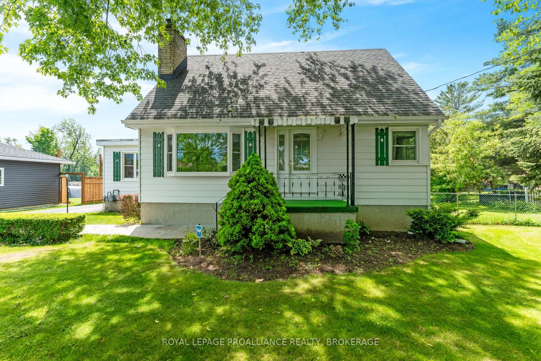 Front of 1761 Floyd Avenue