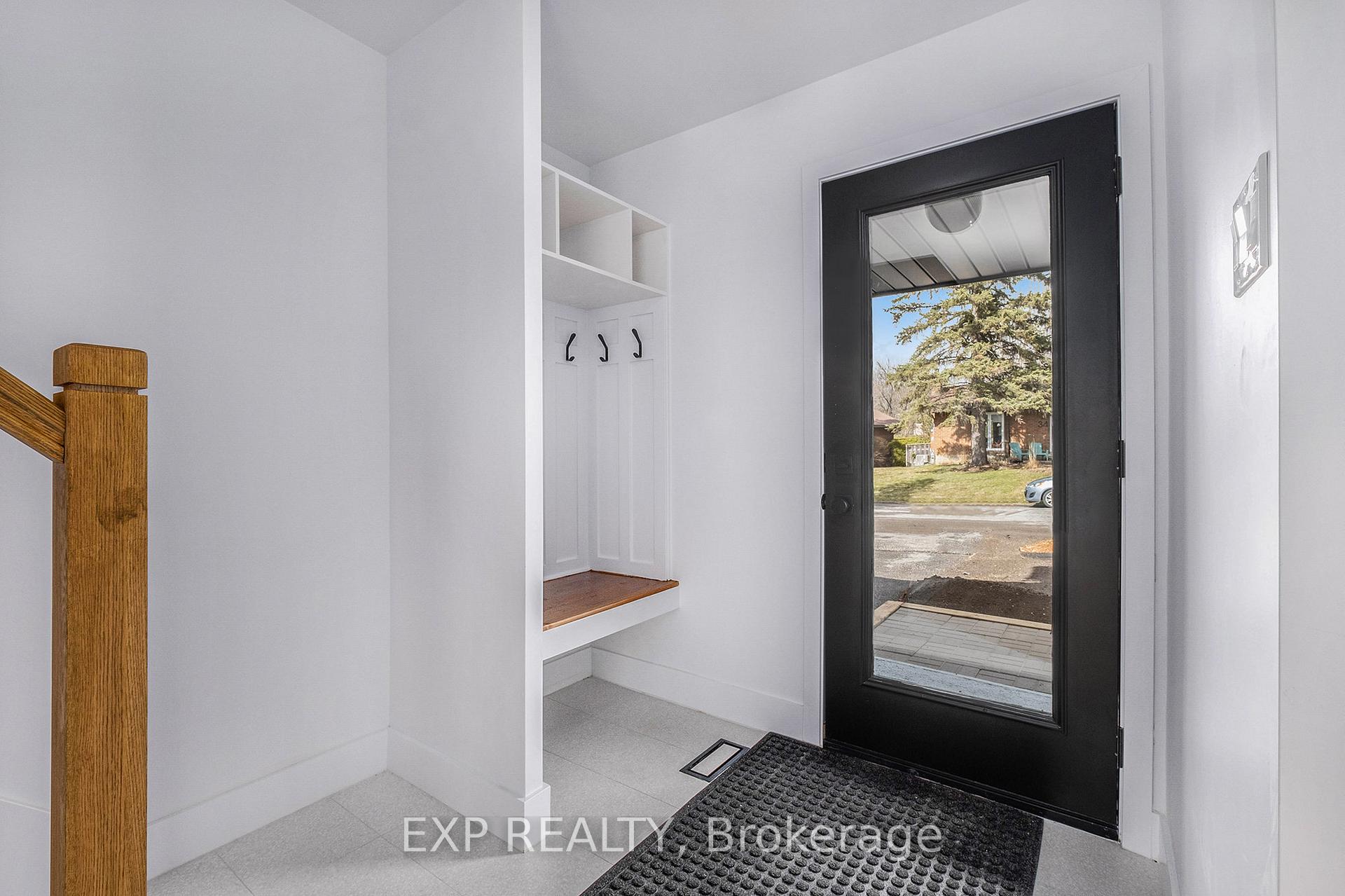 Photo 2 of 39 Nanook Crescent, Ottawa, Kanata - Katimavik — HOMEH