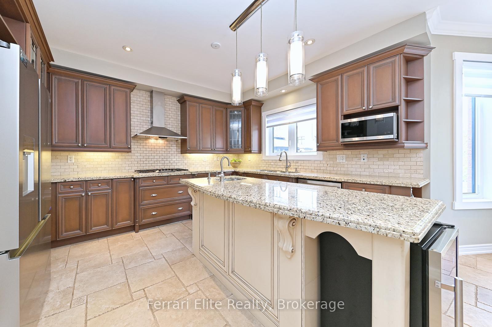 Photo 9 of 16 Amos Court, Markham, Greensborough — HOMEH