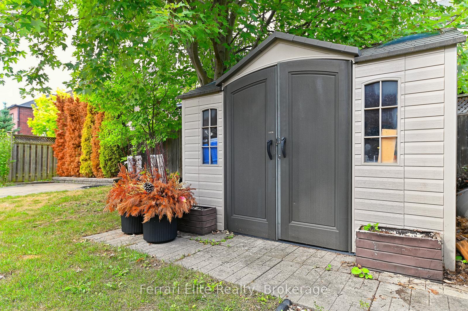 Photo 37 of 16 Amos Court, Markham, Greensborough — HOMEH