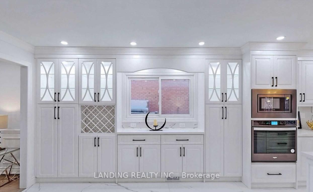 Photo 5 of Unit Main Floor, 109 Highglen Avenue, Markham, Milliken Mills East — HOMEH