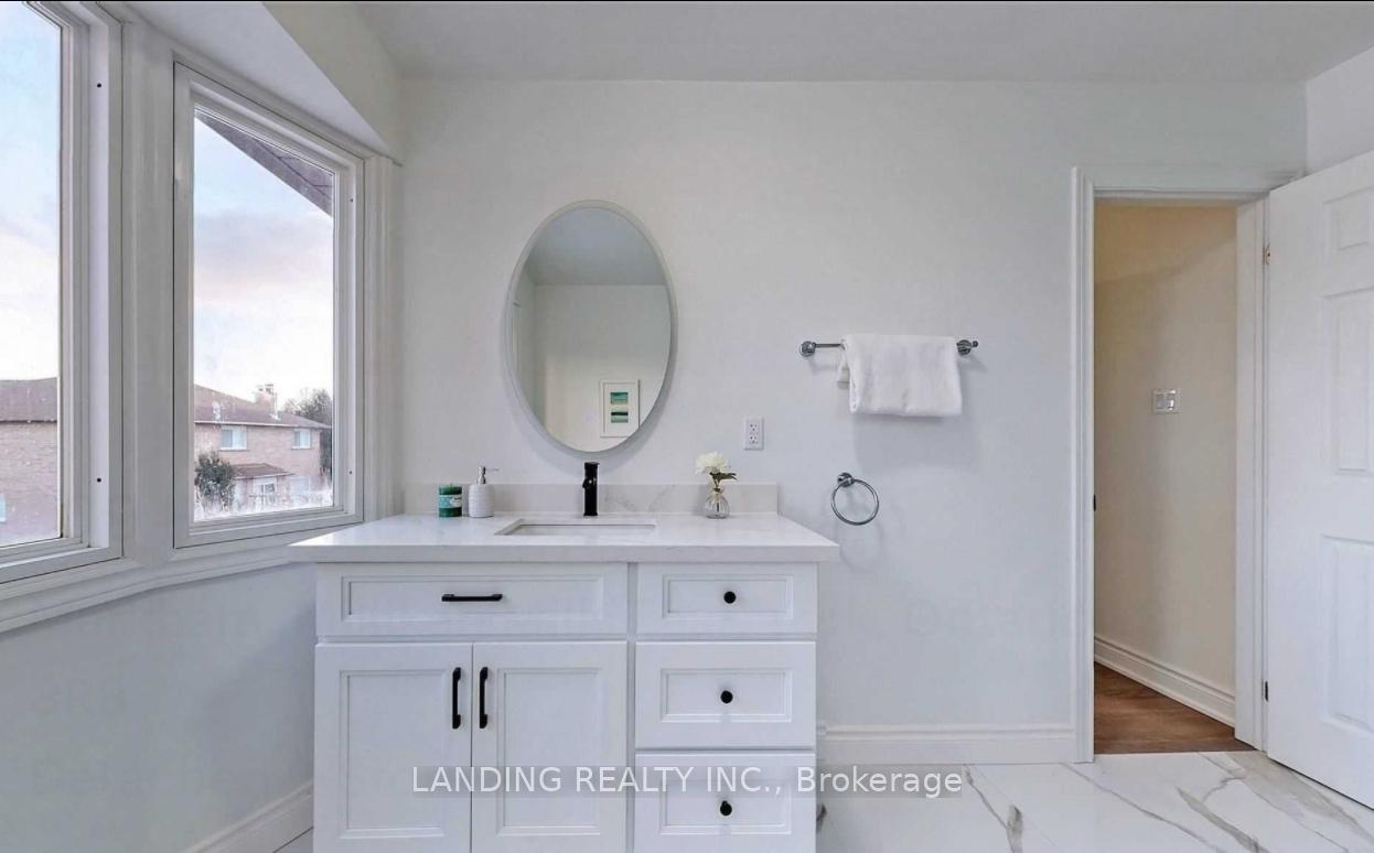 Photo 20 of Unit Main Floor, 109 Highglen Avenue, Markham, Milliken Mills East — HOMEH