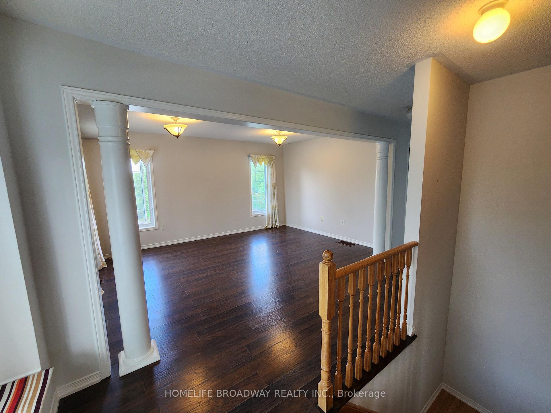Photo 16 of 98 Hillwood Street, Markham, Berczy — HOMEH