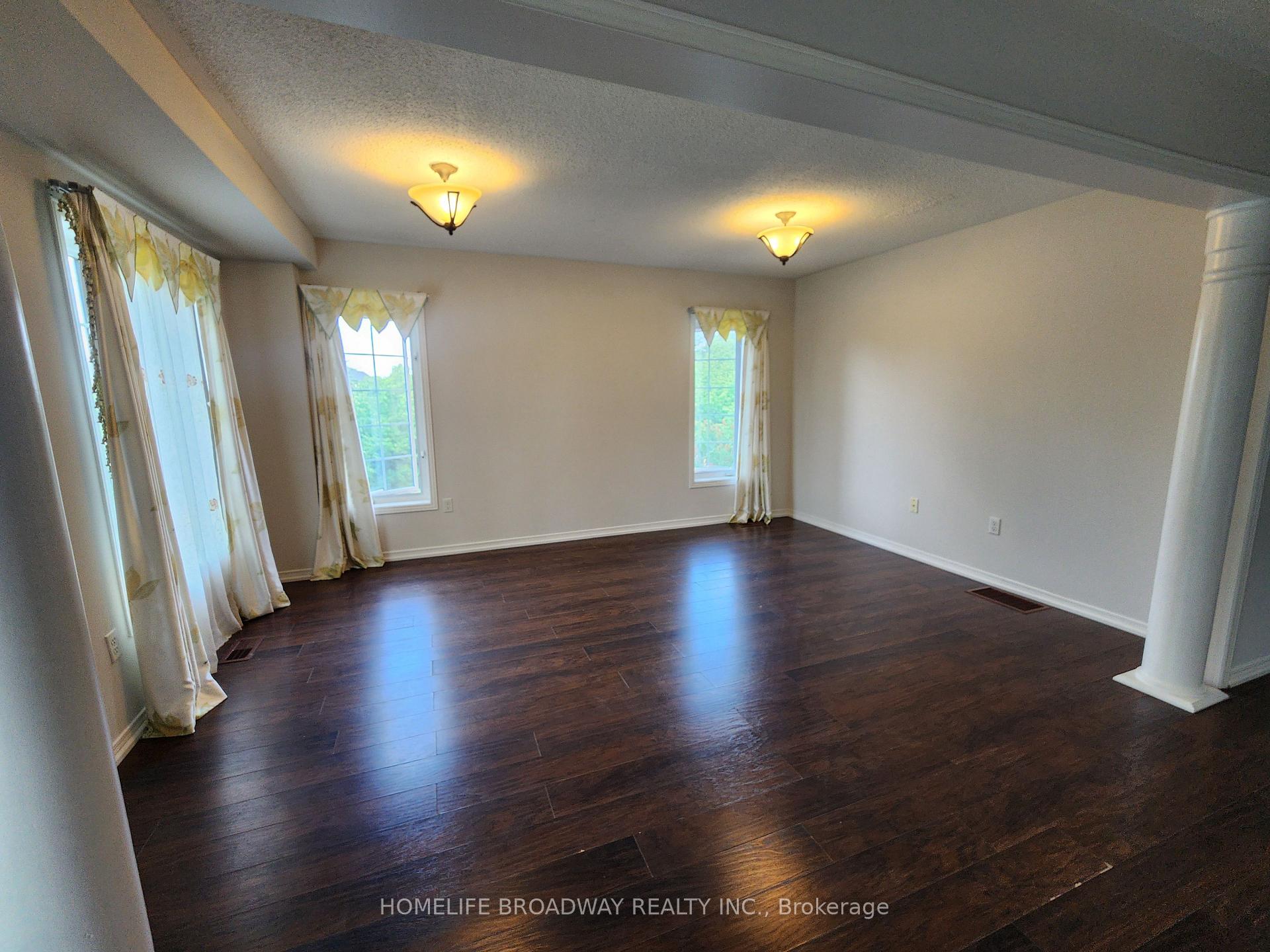 Photo 17 of 98 Hillwood Street, Markham, Berczy — HOMEH