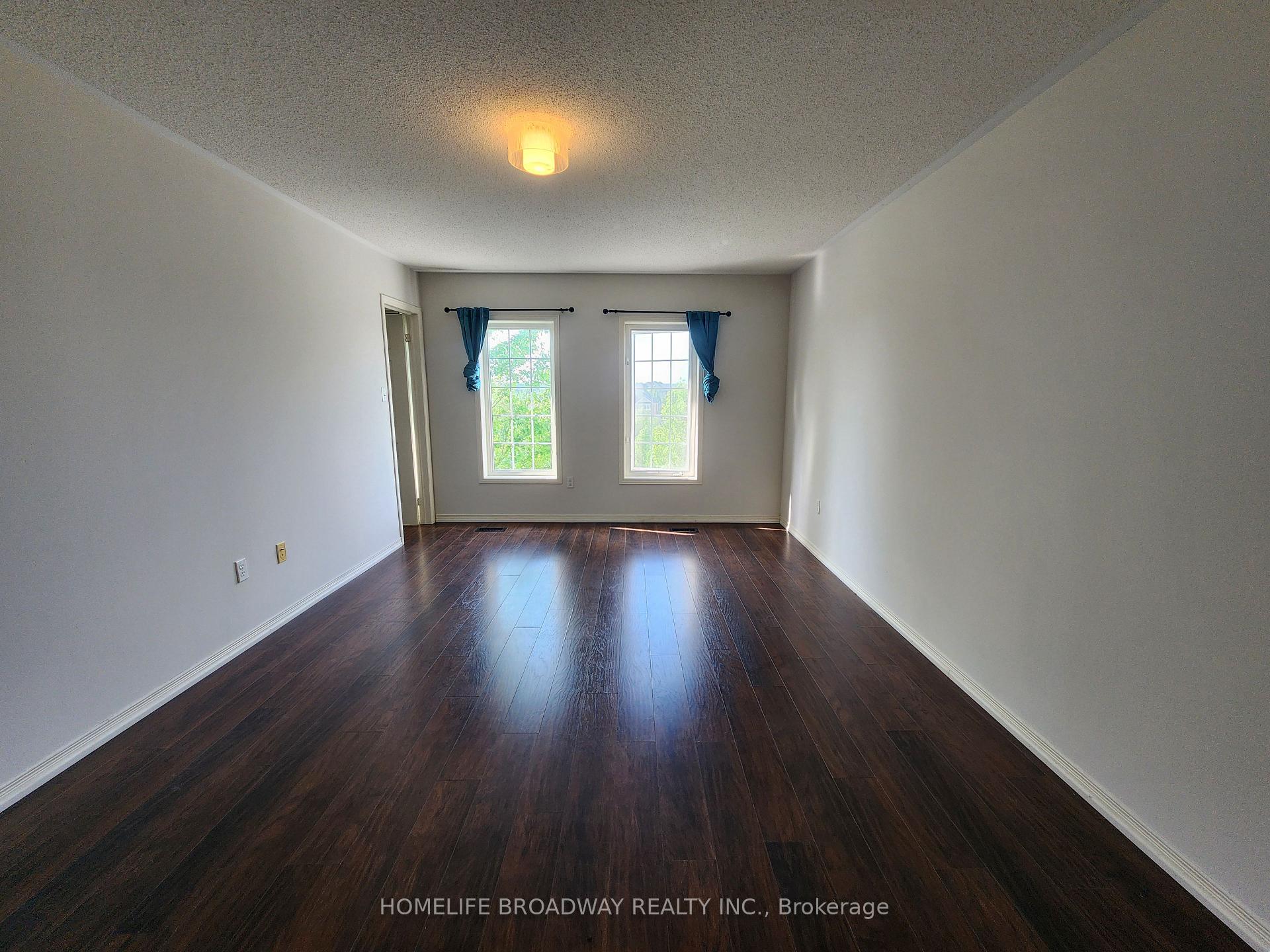 Photo 18 of 98 Hillwood Street, Markham, Berczy — HOMEH