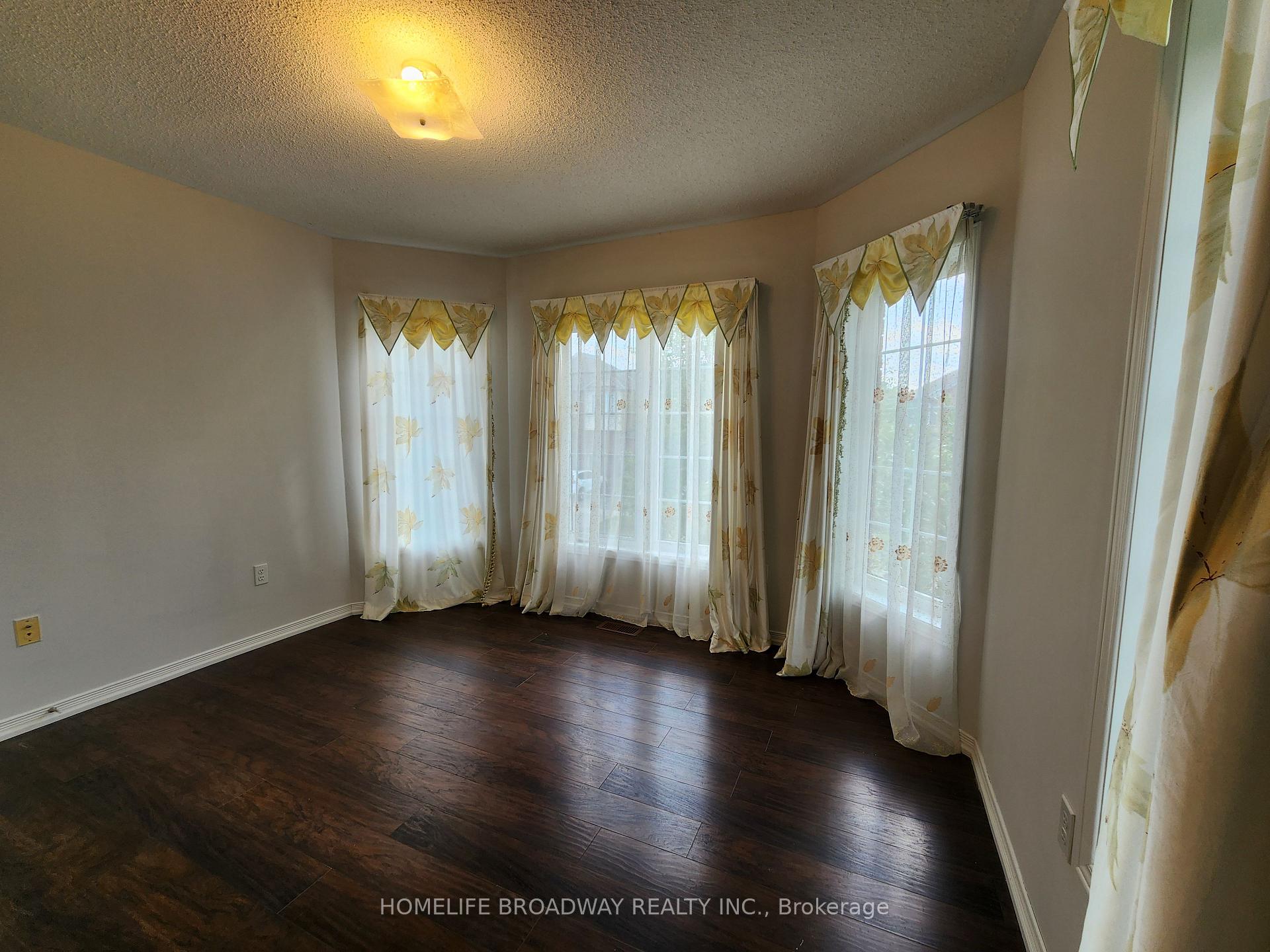 Photo 23 of 98 Hillwood Street, Markham, Berczy — HOMEH
