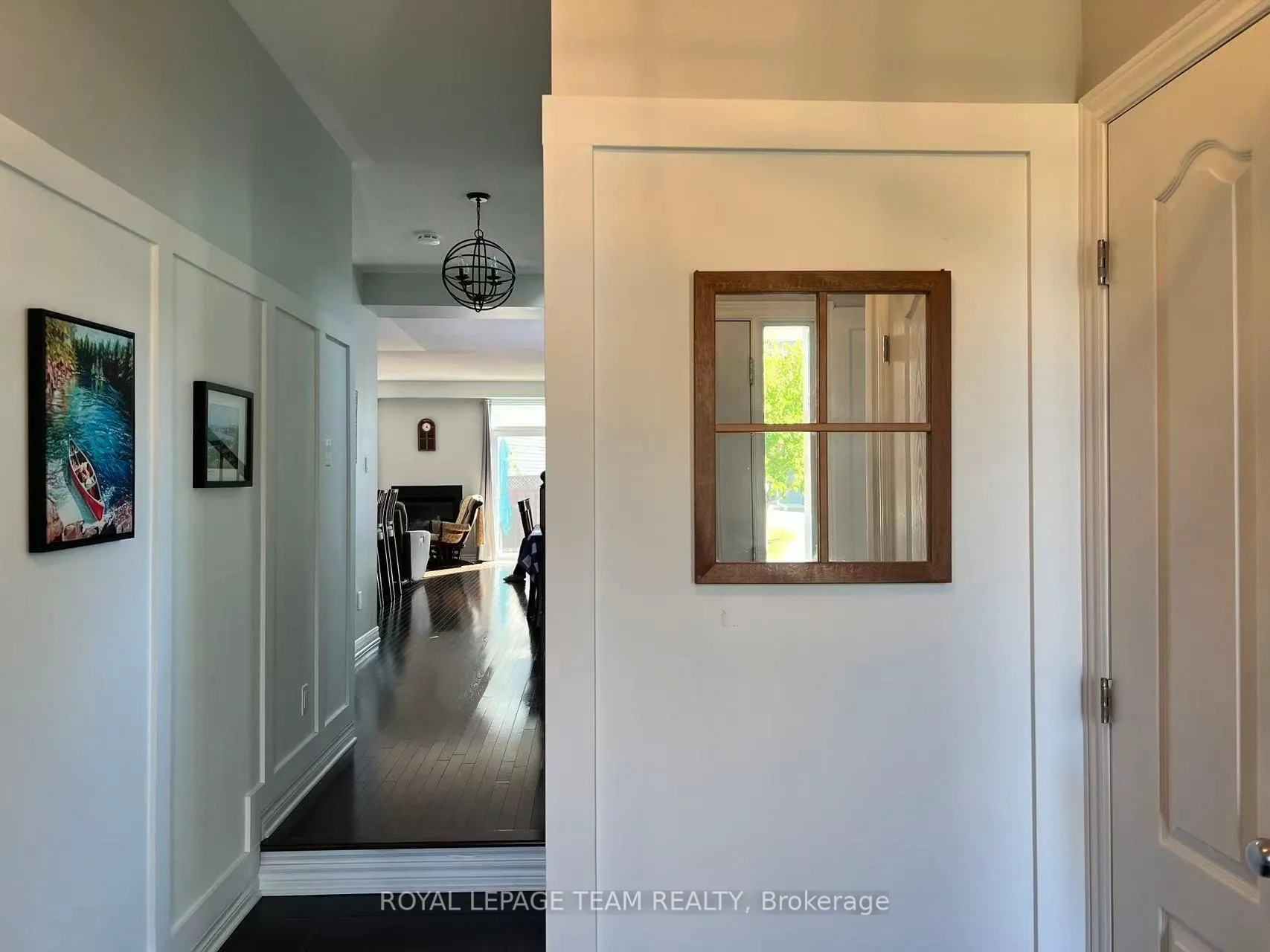 Photo 4 of 1097 Northgraves Crescent, Ottawa, Kanata - Emerald Meadows/Trailwest — HOMEH