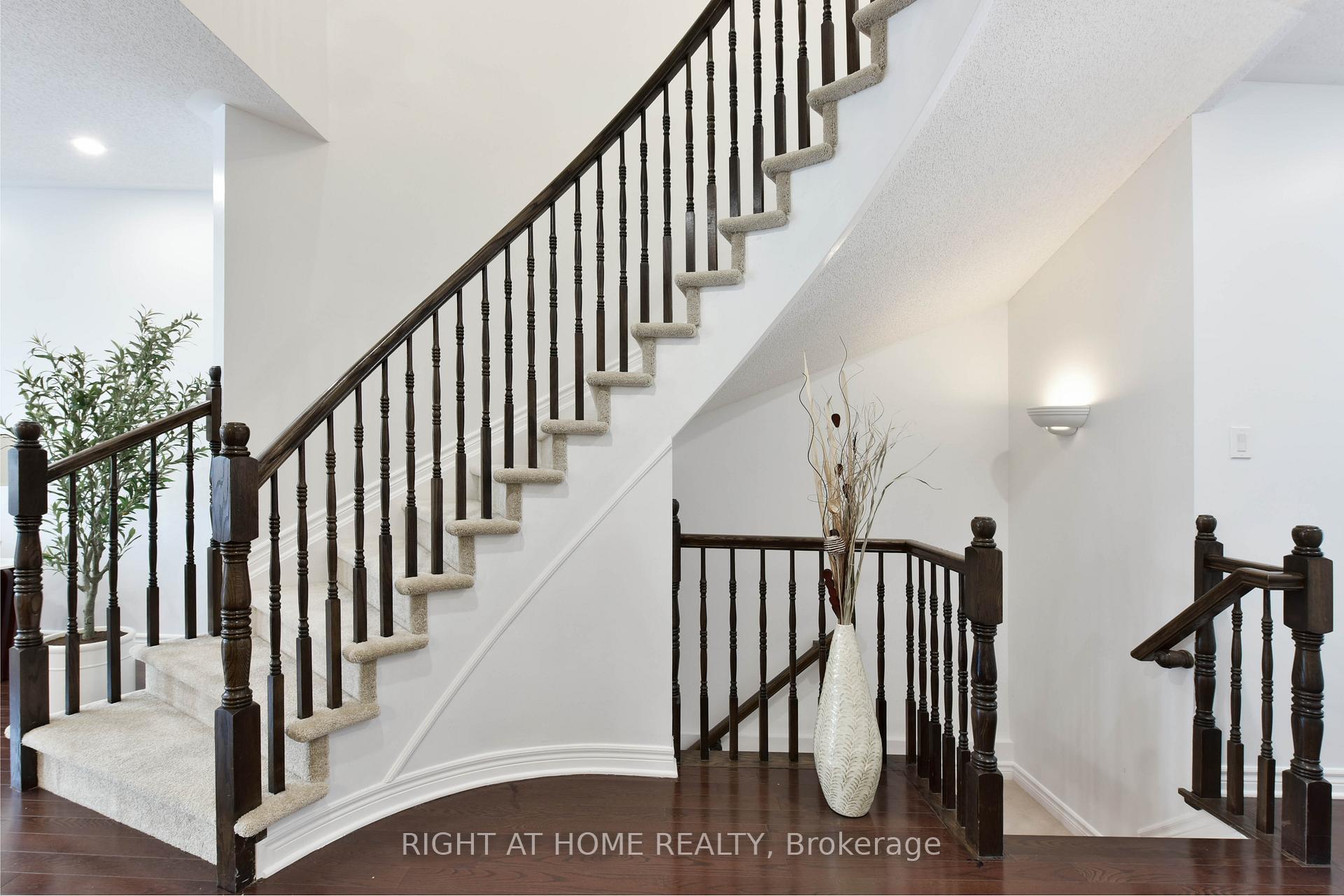 Photo 4 of 615 Remnor Avenue, Ottawa, Kanata - Kanata Lakes/Heritage Hills — HOMEH