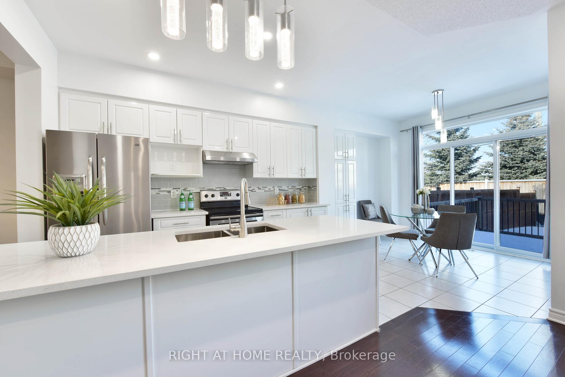 Photo 9 of 615 Remnor Avenue, Ottawa, Kanata - Kanata Lakes/Heritage Hills — HOMEH