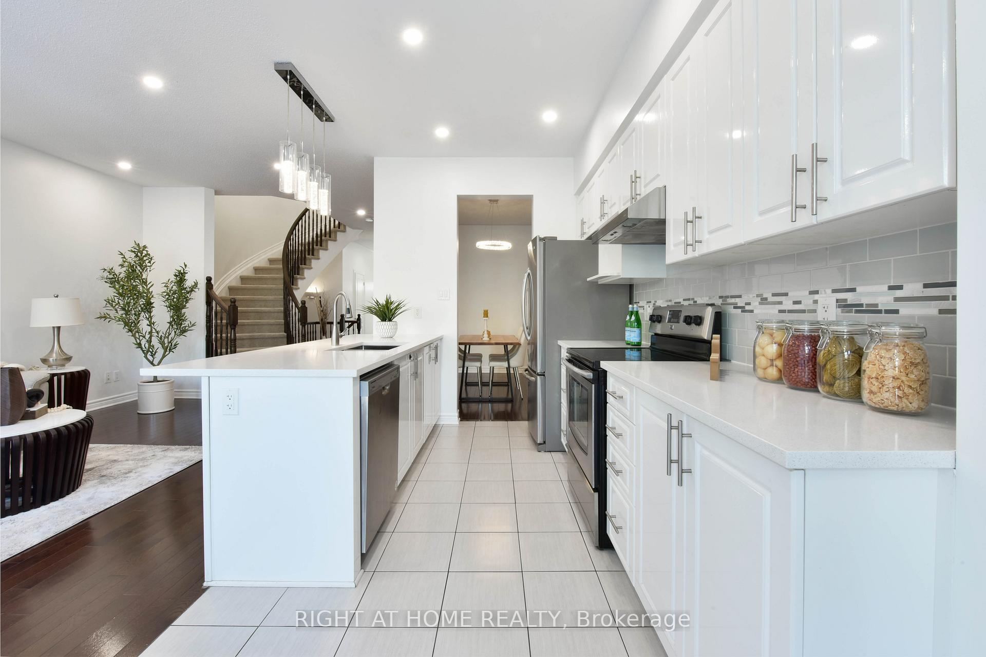 Photo 13 of 615 Remnor Avenue, Ottawa, Kanata - Kanata Lakes/Heritage Hills — HOMEH