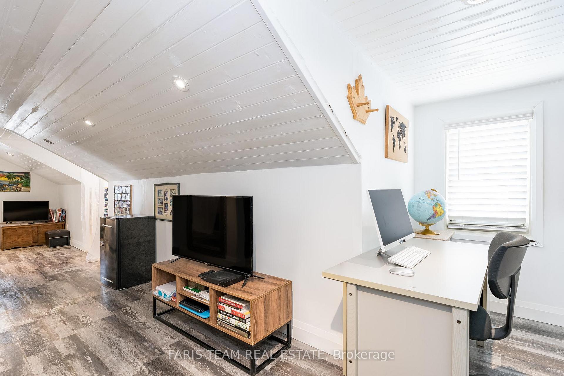 Photo 9 of 1188 Everton Road, Midland — HOMEH