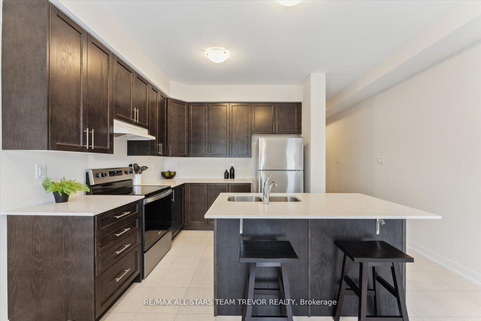 Photo 7 of 35 Mikayla Lane, Markham, Cornell — HOMEH