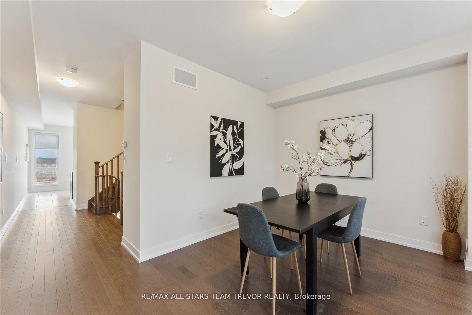 Photo 13 of 35 Mikayla Lane, Markham, Cornell — HOMEH