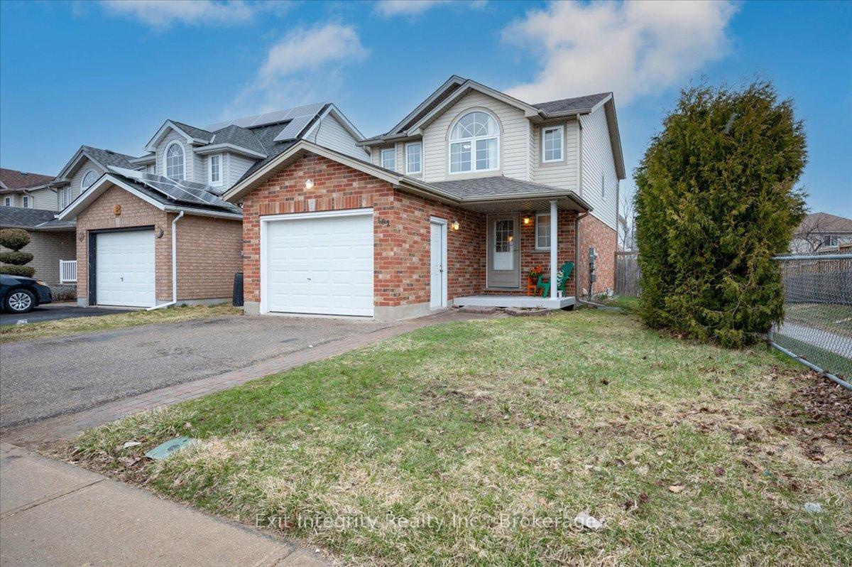 Photo 1 of 102 Bridlewreath Street, Kitchener — HOMEH