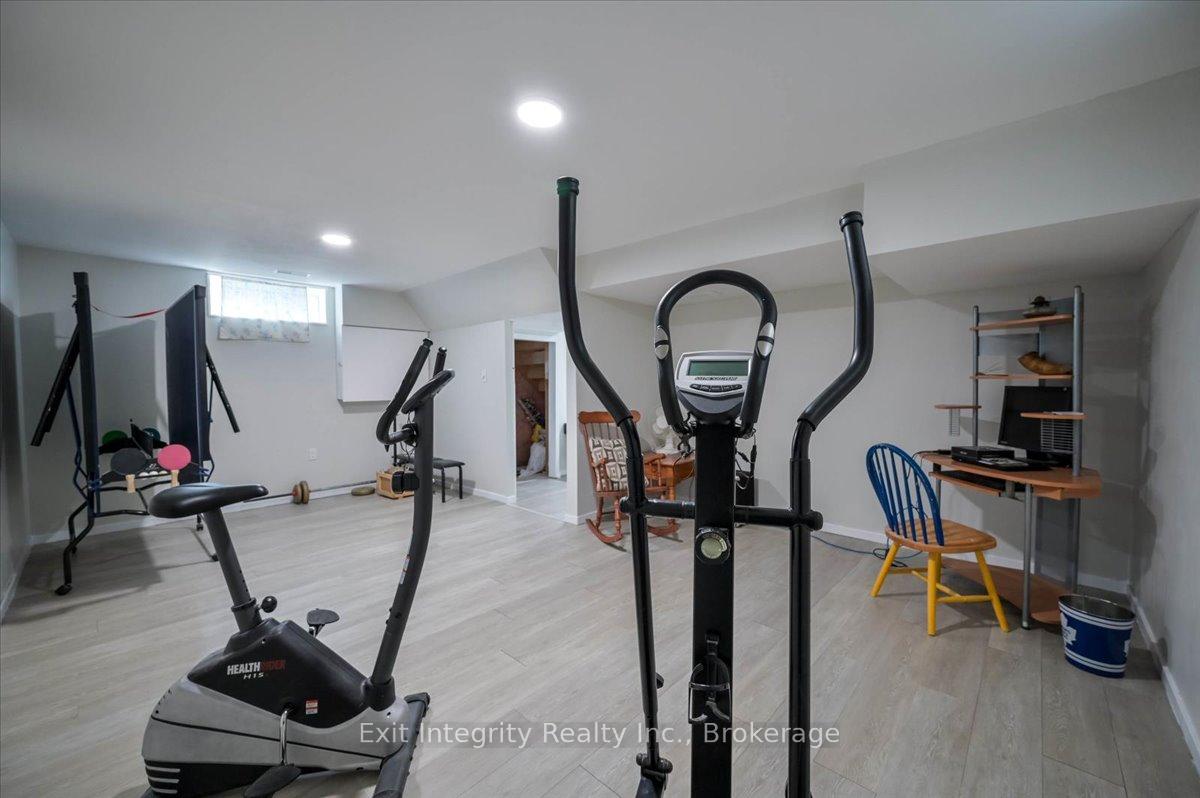 Photo 17 of 102 Bridlewreath Street, Kitchener — HOMEH