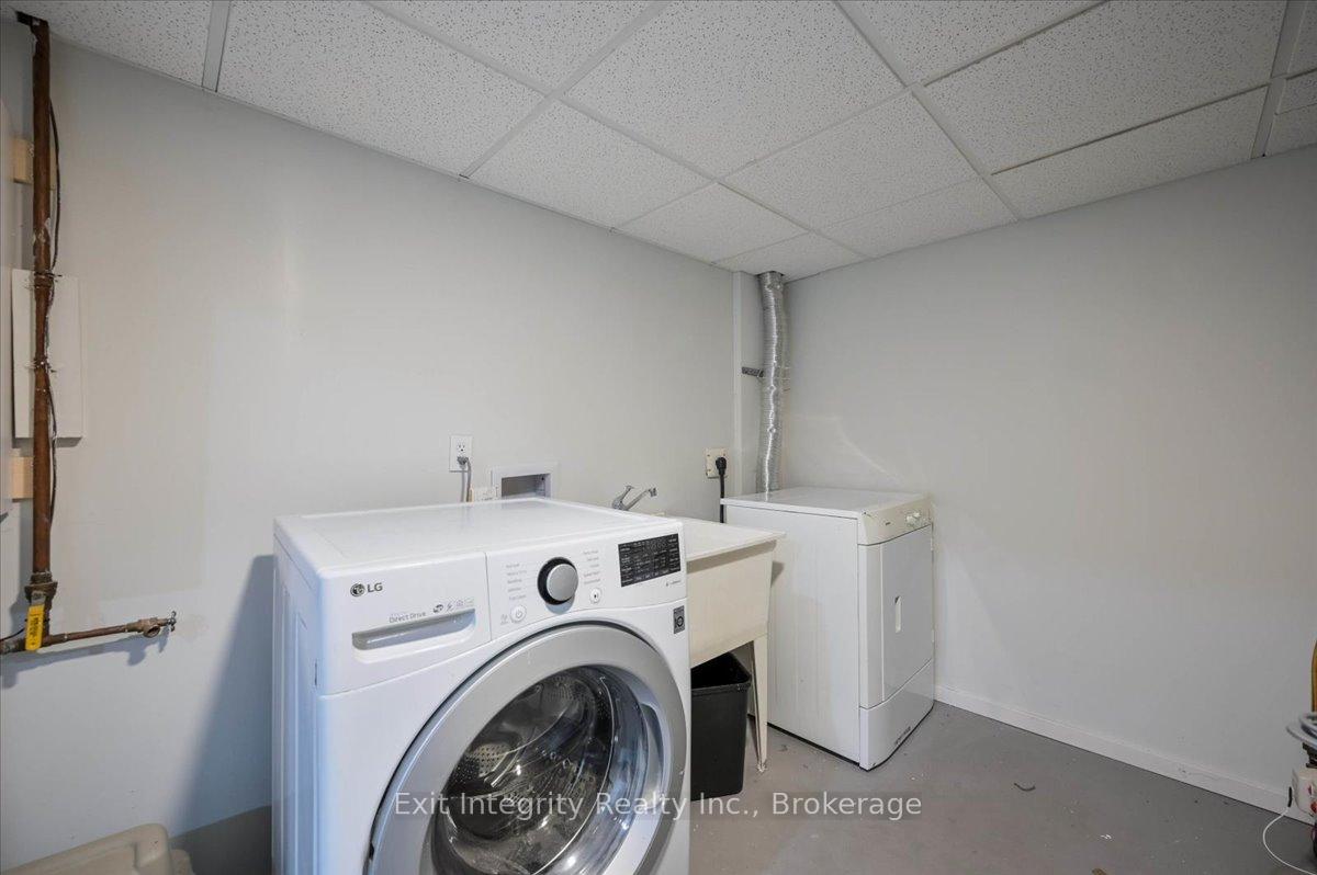 Photo 20 of 102 Bridlewreath Street, Kitchener — HOMEH