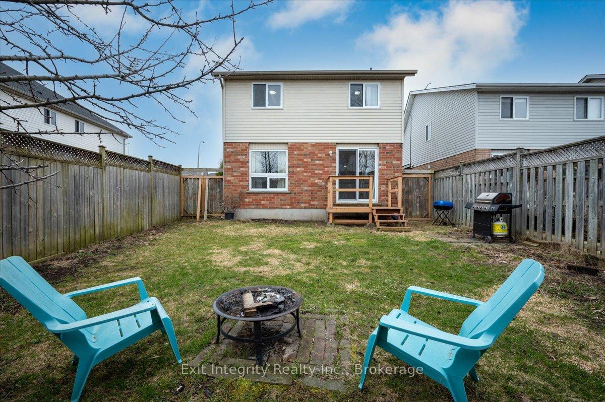 Photo 21 of 102 Bridlewreath Street, Kitchener — HOMEH