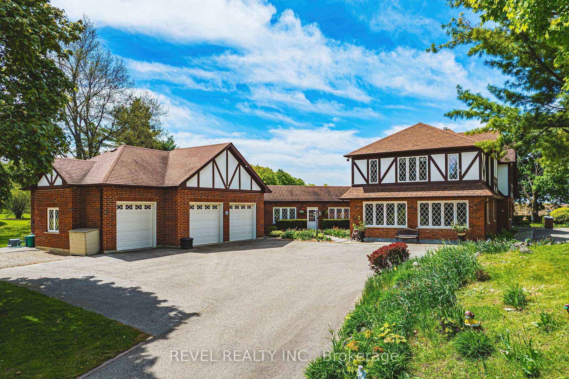 Photo 1 of 1194 20 Side Road, Milton, Rural Nassagaweya — HOMEH