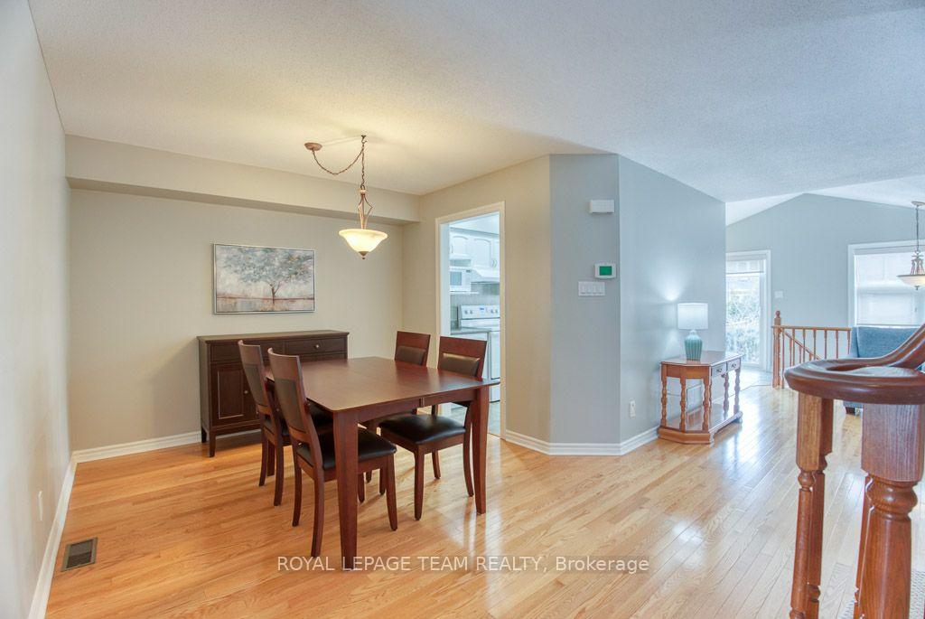 Photo 5 of 80 Saddlesmith Circle, Ottawa, Kanata - Emerald Meadows/Trailwest — HOMEH
