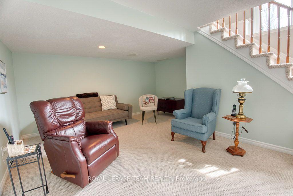 Photo 11 of 80 Saddlesmith Circle, Ottawa, Kanata - Emerald Meadows/Trailwest — HOMEH