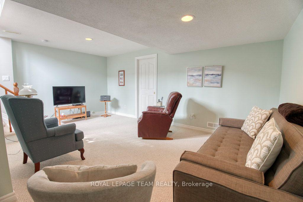 Photo 12 of 80 Saddlesmith Circle, Ottawa, Kanata - Emerald Meadows/Trailwest — HOMEH