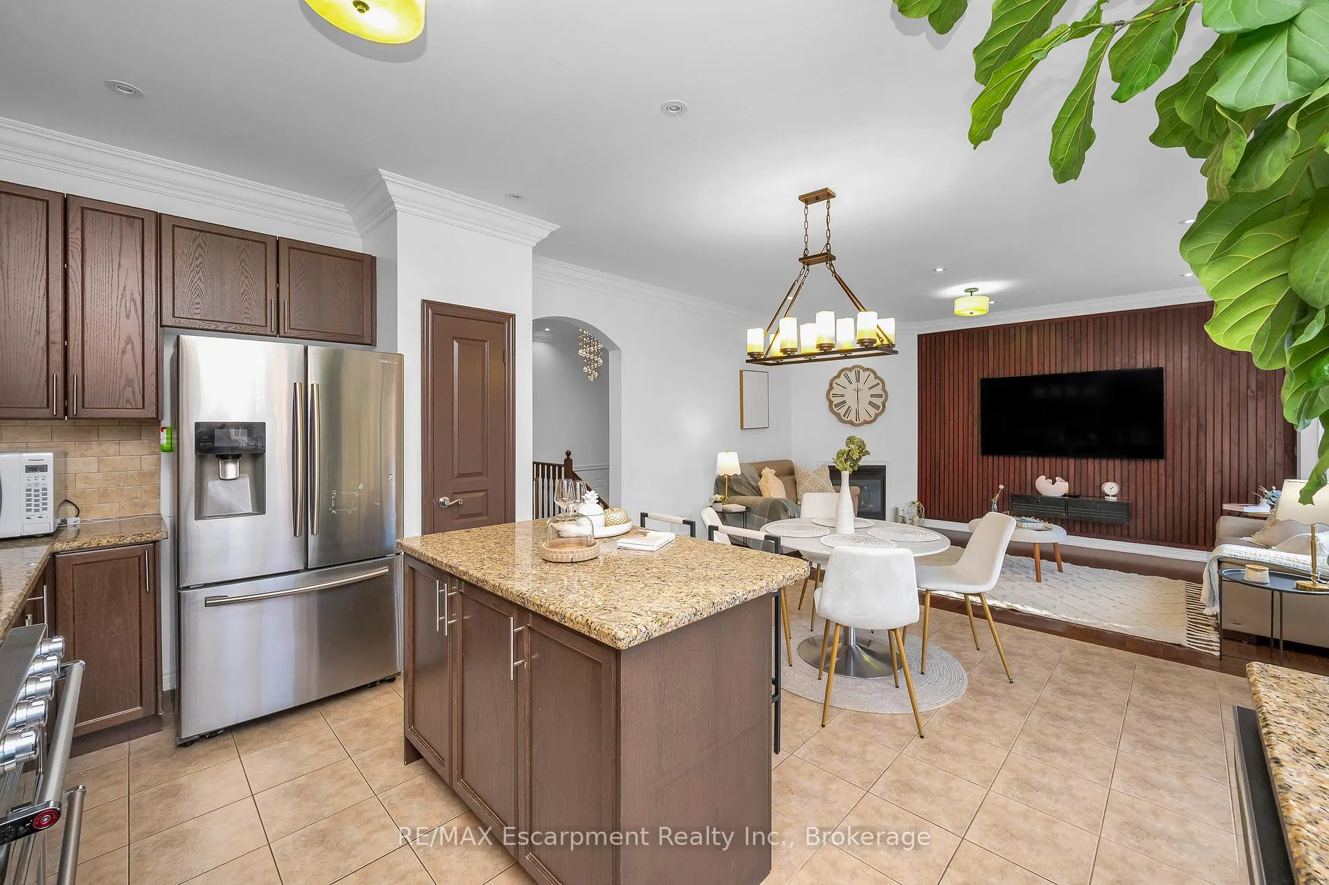 Photo 9 of 171 Huddlestone Crescent, Milton, Scott — HOMEH