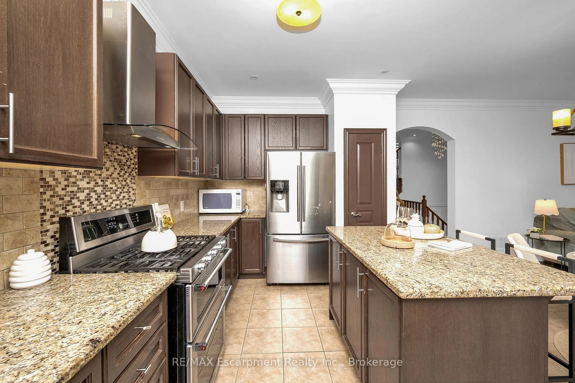 Photo 10 of 171 Huddlestone Crescent, Milton, Scott — HOMEH