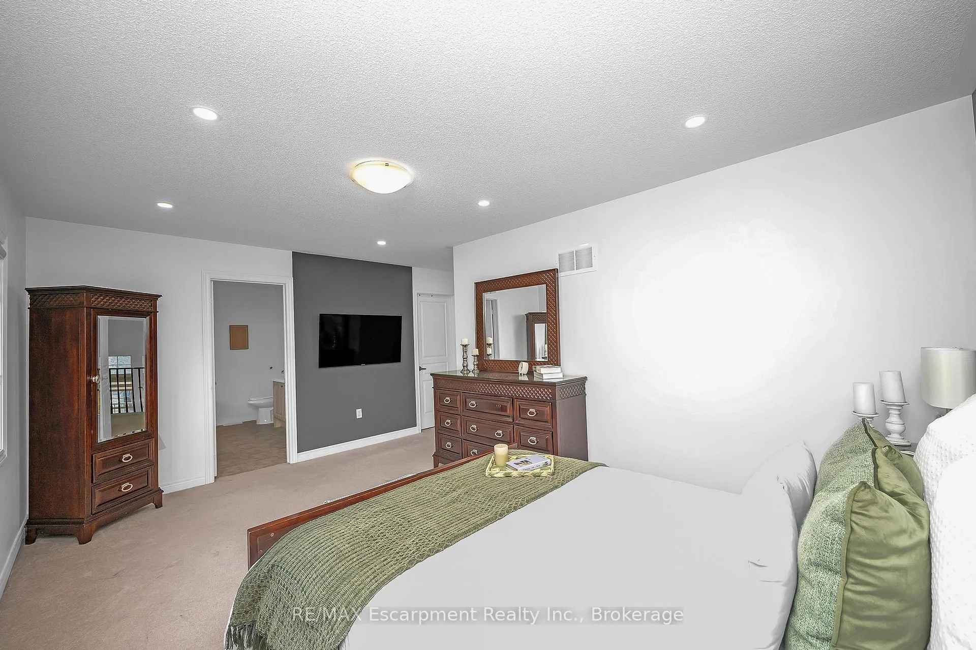 Photo 19 of 171 Huddlestone Crescent, Milton, Scott — HOMEH