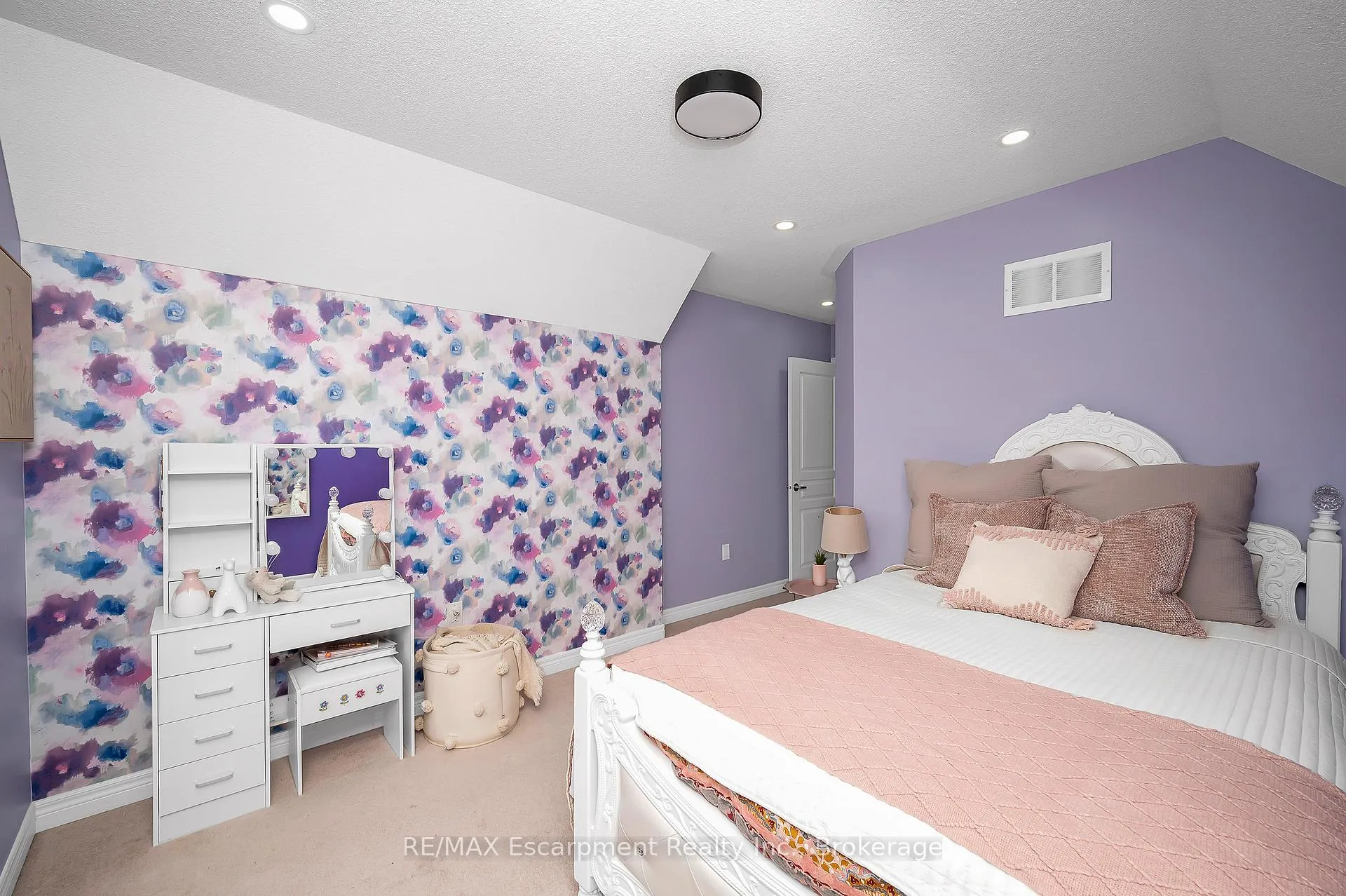 Photo 29 of 171 Huddlestone Crescent, Milton, Scott — HOMEH