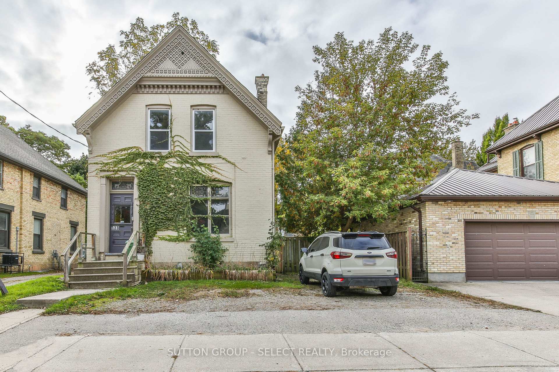 Front of 123 Mill Street