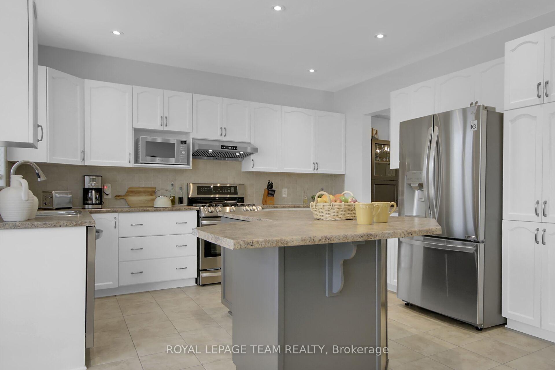 Photo 9 of 738 Kilmar Crescent, Ottawa, Kanata - Kanata Lakes/Heritage Hills — HOMEH