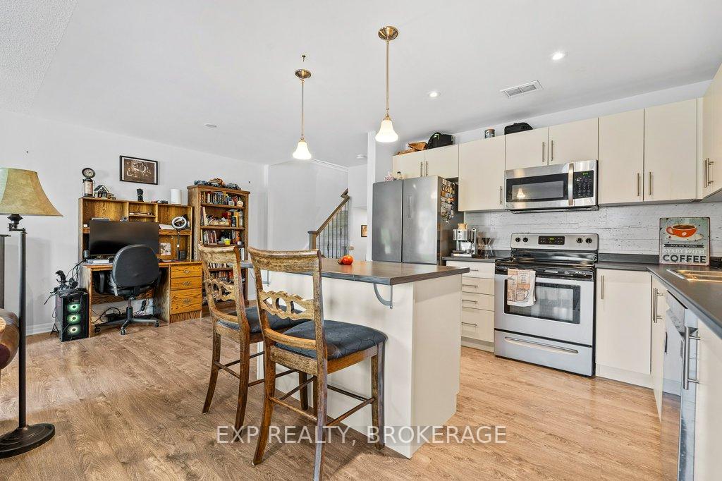 Photo 14 of 920 Blossom Street, Kingston, City Northwest — HOMEH