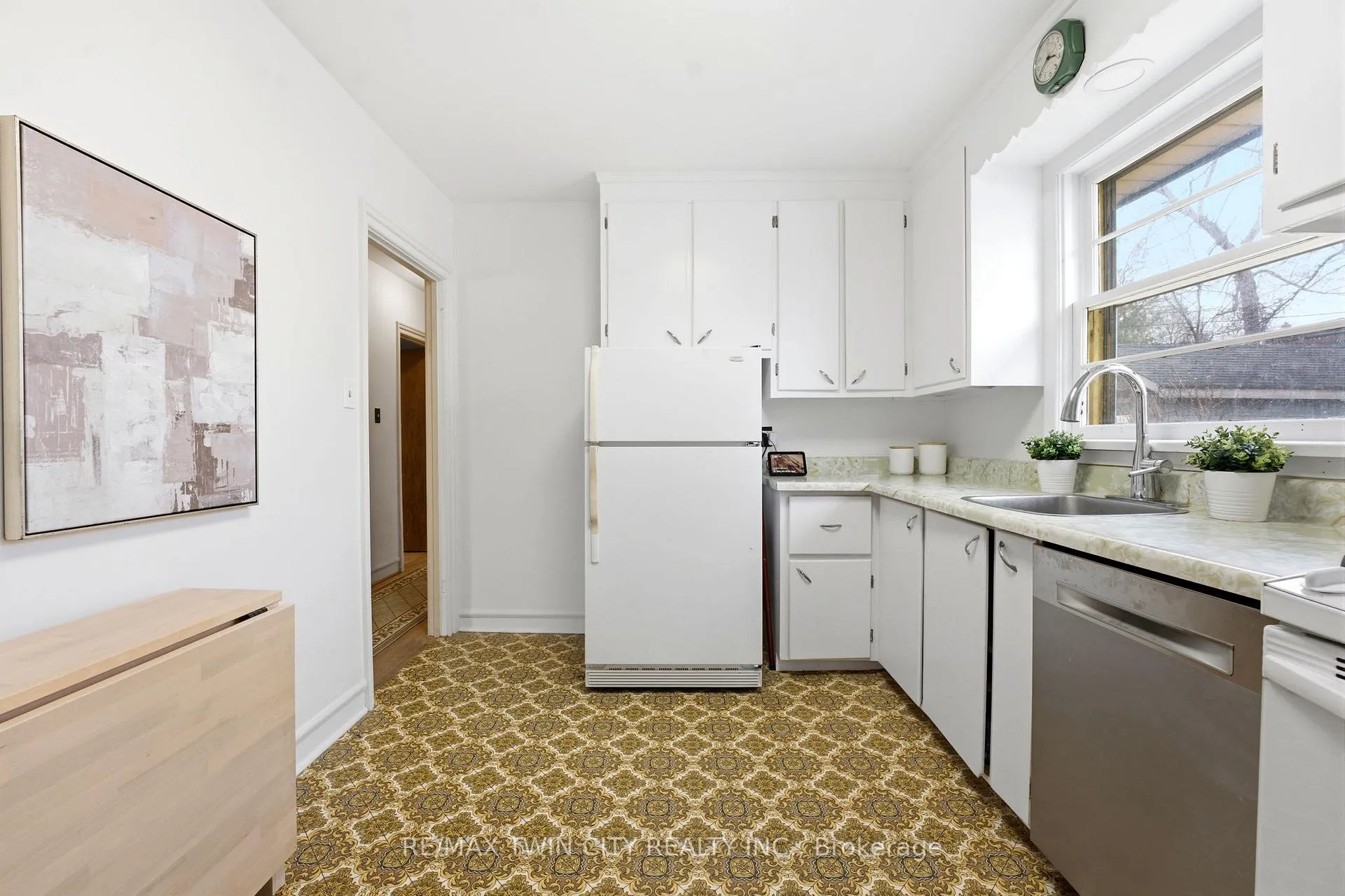 Photo 11 of 82 Glenview Avenue, Cambridge — HOMEH