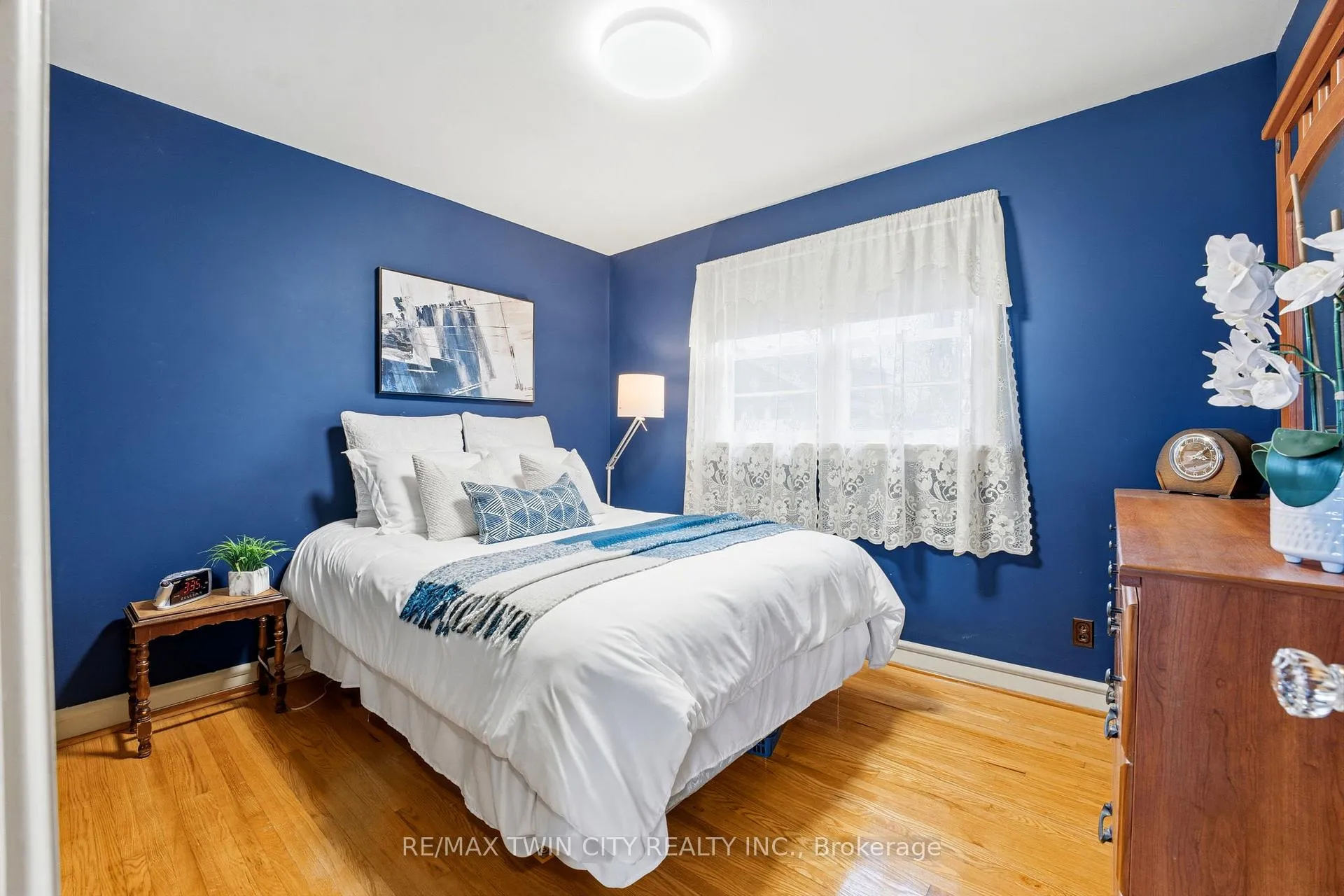 Photo 12 of 82 Glenview Avenue, Cambridge — HOMEH