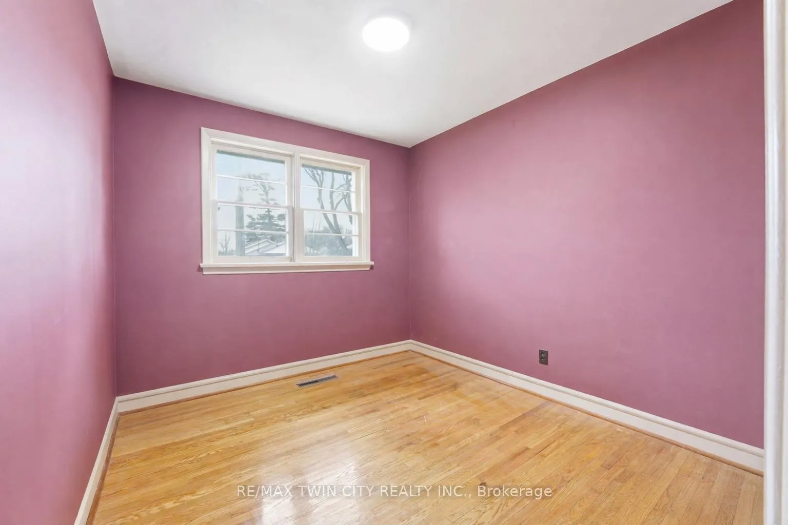 Photo 14 of 82 Glenview Avenue, Cambridge — HOMEH