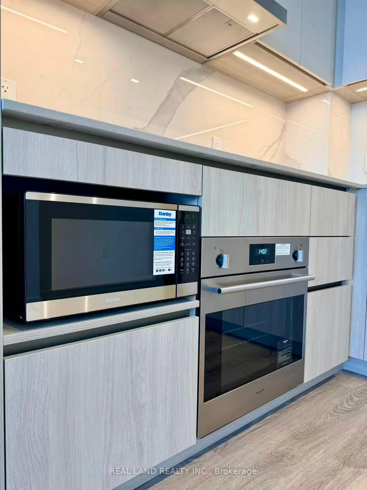 Photo 21 of Unit 4615, 8 Interchange Way, Vaughan, Vaughan Corporate Centre — HOMEH