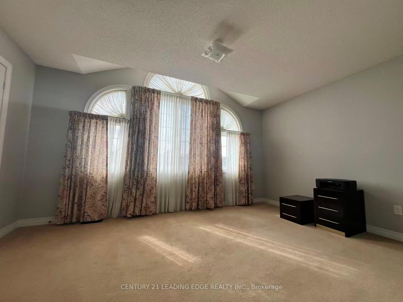 Photo 2 of Unit ROOM 2, 9 Hoake Road, Markham, Milliken Mills East — HOMEH
