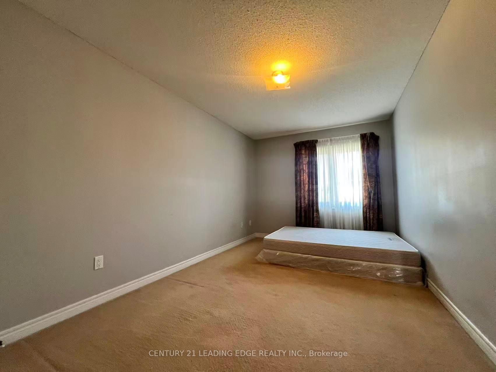 Photo 2 of Unit ROOM 1, 9 Hoake Road, Markham, Milliken Mills East — HOMEH