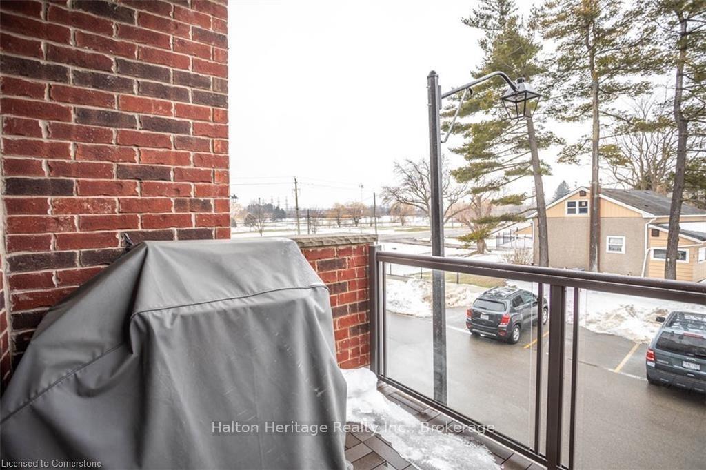 Photo 8 of Unit 5, 1169 Garner Road E, Hamilton, Meadowlands — HOMEH