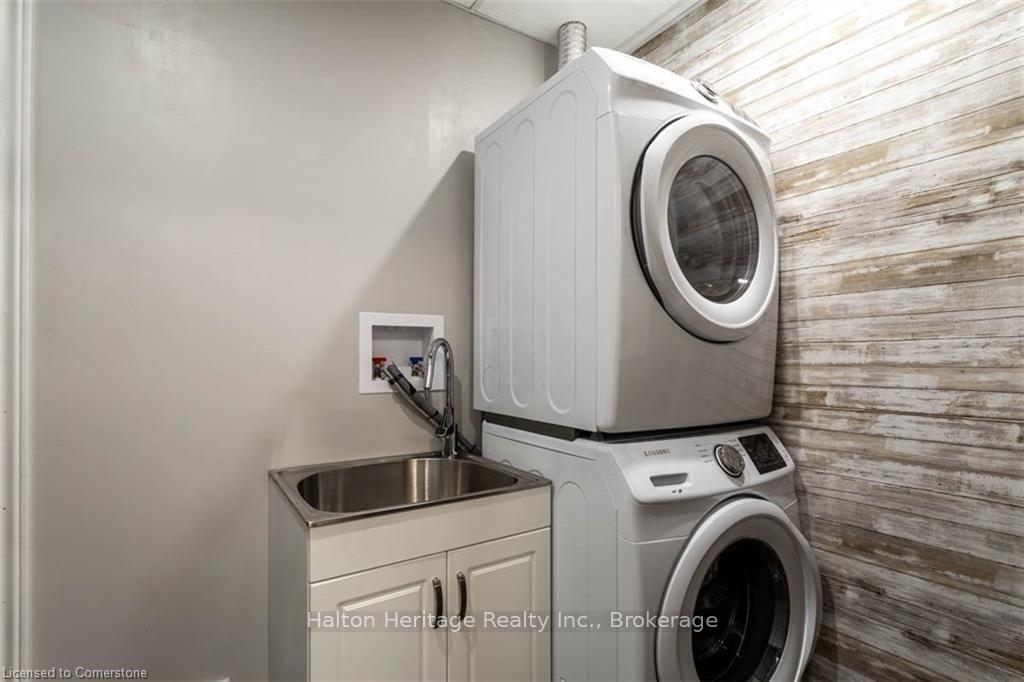 Photo 11 of Unit 5, 1169 Garner Road E, Hamilton, Meadowlands — HOMEH